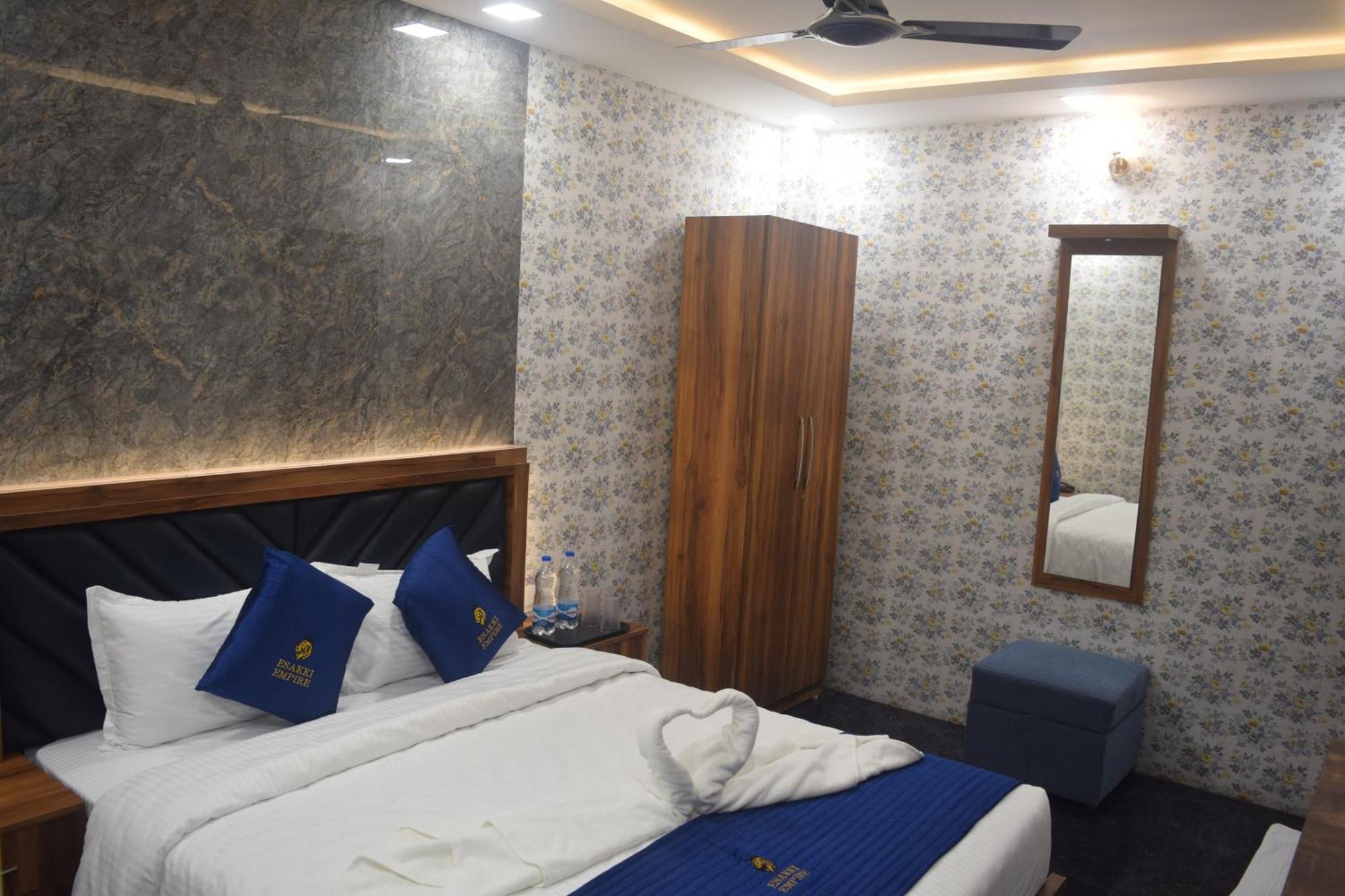 Hotel Esakki Empire Chennai Exterior foto